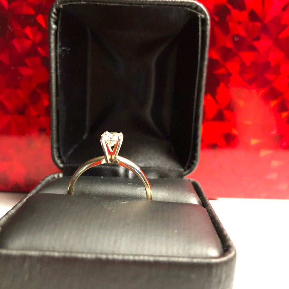 FLASH SALE 🌺🌺 14k gold round diamond engagement ring is approx. .45ct - Picture 13 of 14